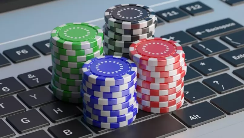 Consideracoes importantes para jogar poker online ao vivo