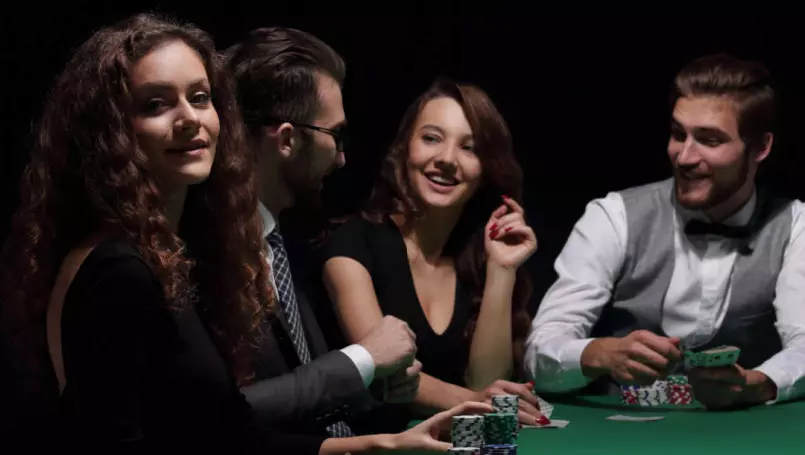 Sete formas de trabalhar em rede durante os jogos de poquer