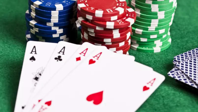 Diferentes arranjos de apostas no poquer